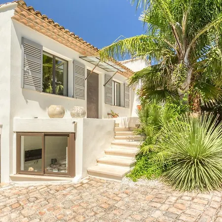 Eden Villa *